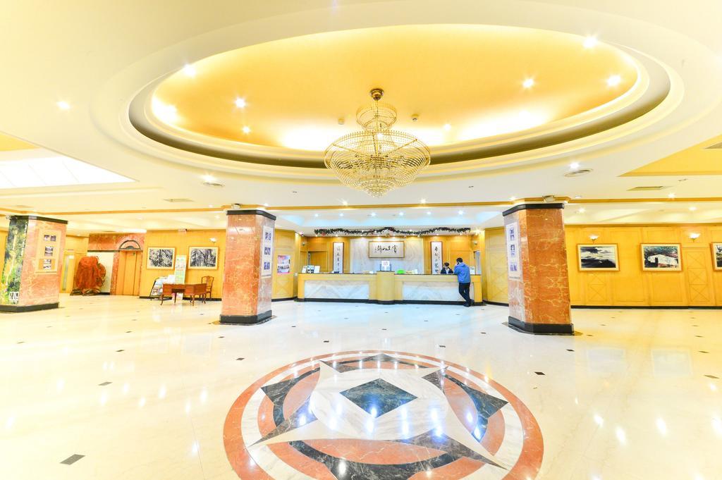 Dongpo Ti Lun Hotel Xinyi Zewnętrze zdjęcie